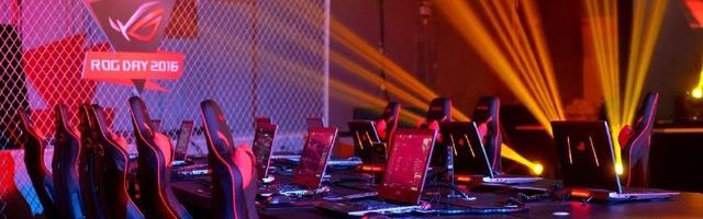  电竞解说激情澎湃点燃赛场氛围