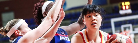  中国女篮热身赛，大比分击败澳大利亚练兵