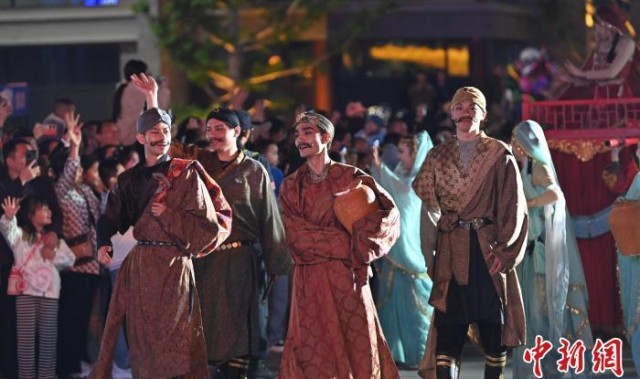  巴埃納穿越球制胜，马拉喀什站演绎草根逆袭