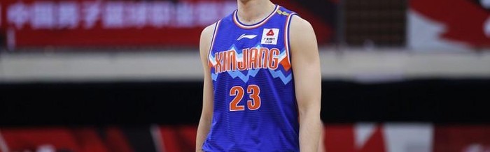  王哲林双二十加冕福建擒下南京同曦