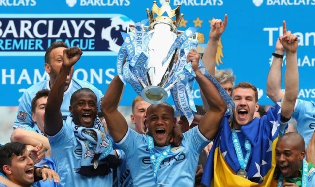  英超榜首大战，利物浦击败曼城夺魁