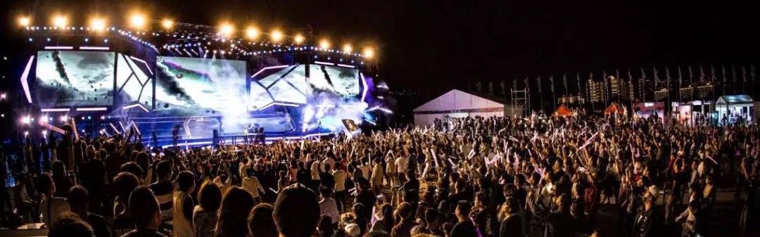  电竞联名款发布，时尚与竞技碰撞擦出火花