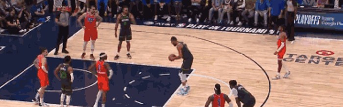  罚球线上稳如泰山锁定比赛胜局