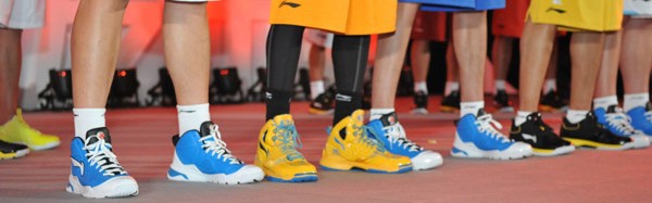  篮球鞋科技革新，新款战靴助力球员弹跳