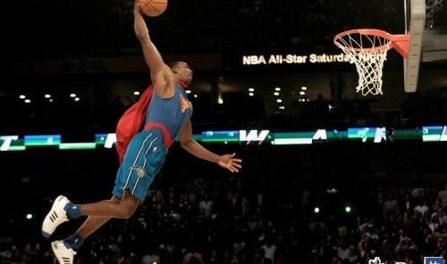  扣篮大赛创意无限，飞行大队竞逐天际