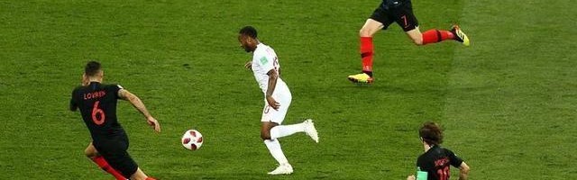  博洛尼亚青春风暴，小将发威掀翻豪门  