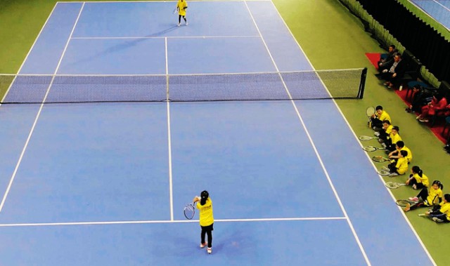  网球裁判培训强化，视频回放系统操作成必修课