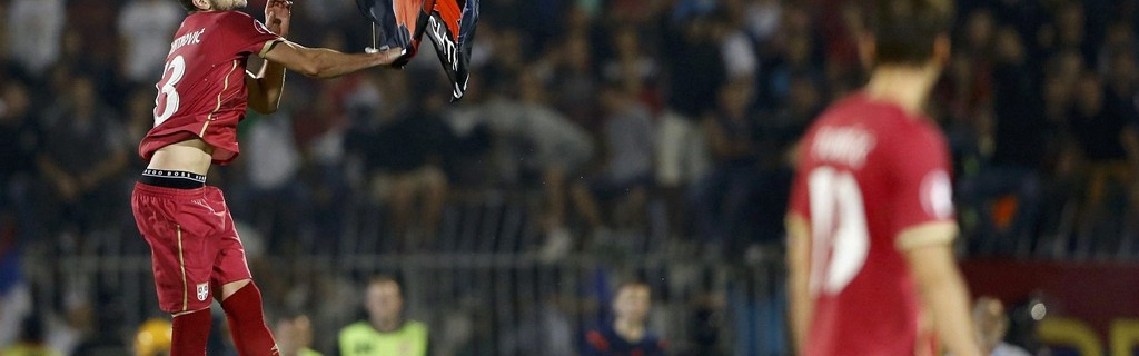  欧洲杯预选赛激战，死亡小组竞争惨烈  