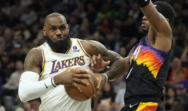  灰熊莫兰特闪电突破撕裂湖人防守