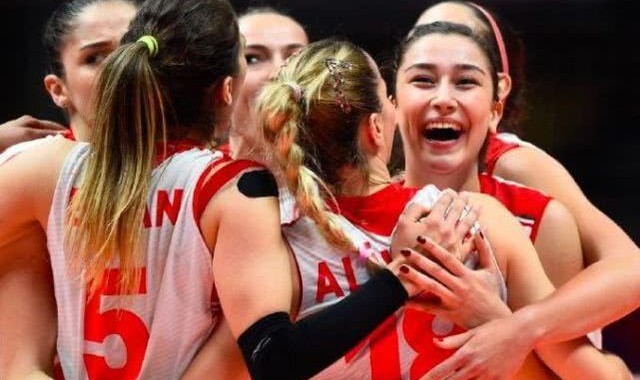  穆古鲁扎状态回暖，马德里大师赛折桂