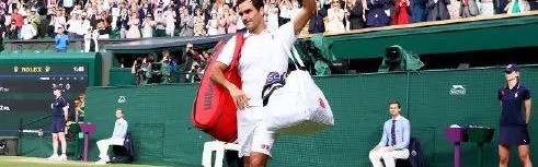  费德勒出席元老赛开幕式，传奇归来引全场起立致敬  