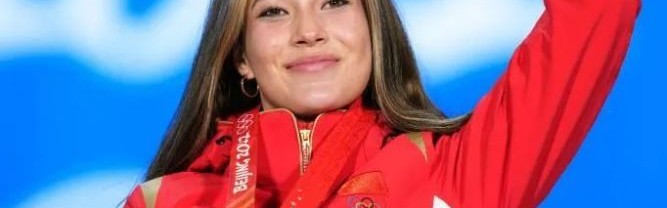  电竞女选手突破偏见 女子联赛关注度显著提升