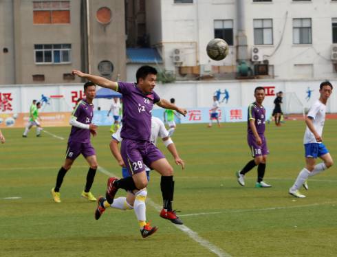  草根足球遍地开花，全民参与热情高涨