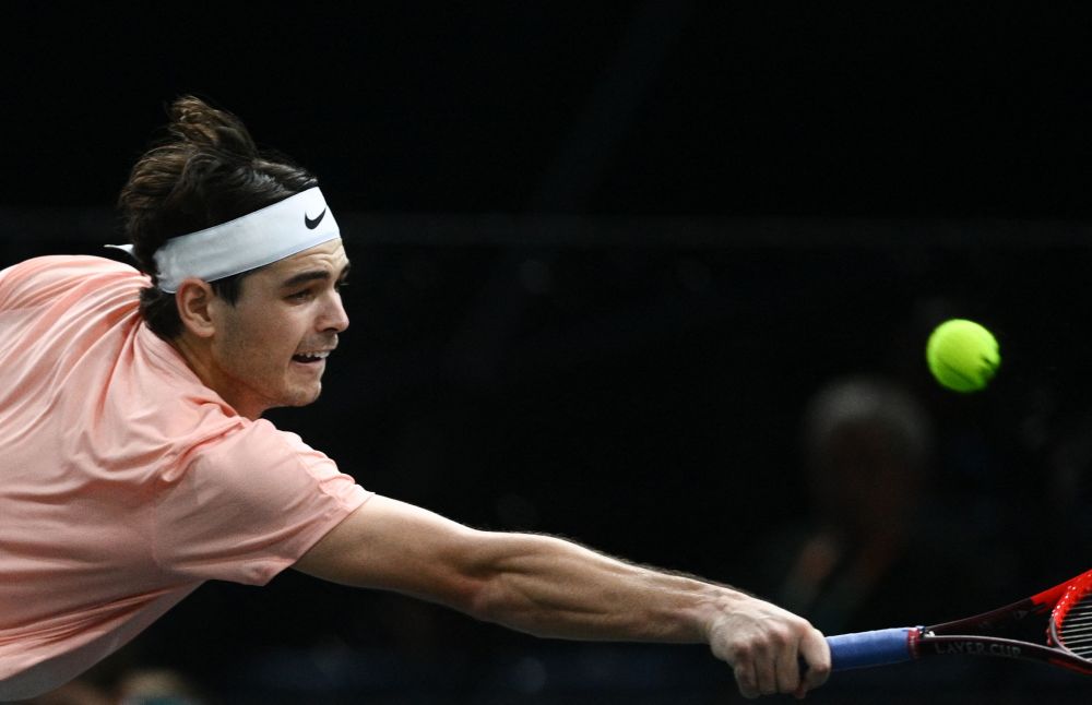  弗里茨发球时速破纪录震撼全场观众